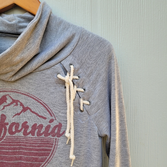 Well Worn California Grey Sweater Size XS - Picture 3 of 4